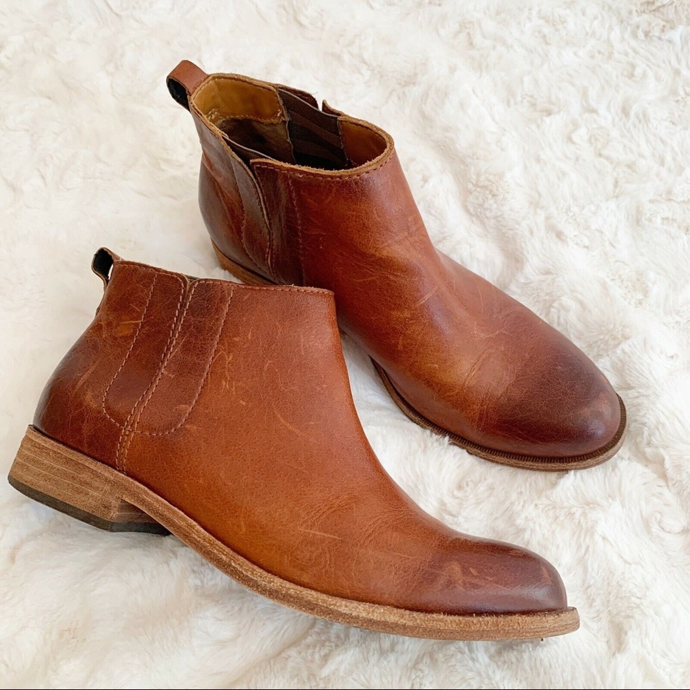 Kork Ease Velma Leather Bootie Size 7.5